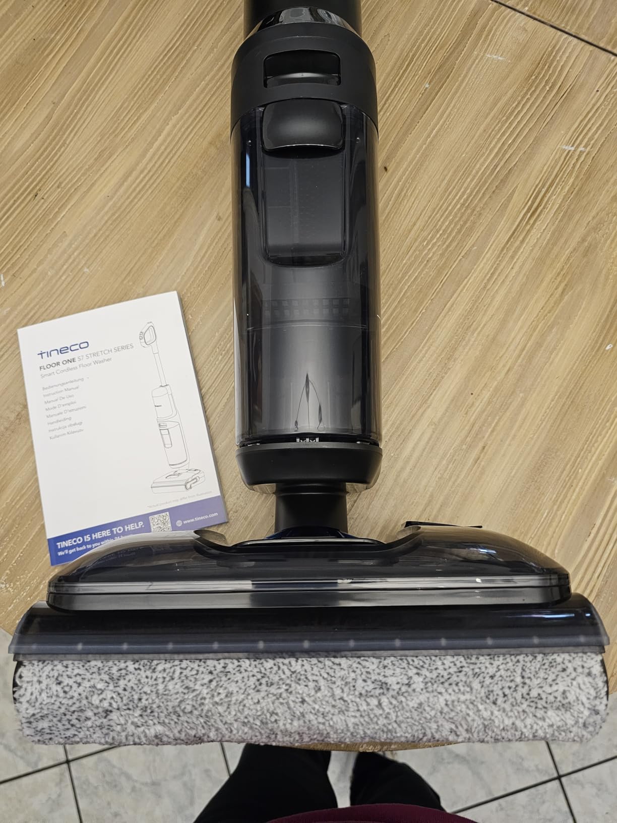 Tineco FLOOR ONE S7 Stretch Steam in uso